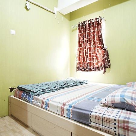 Planet Room Kemang View Bekasi Extérieur photo
